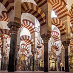 Columnas de la sala de oración de la Mezquita de Córdoba